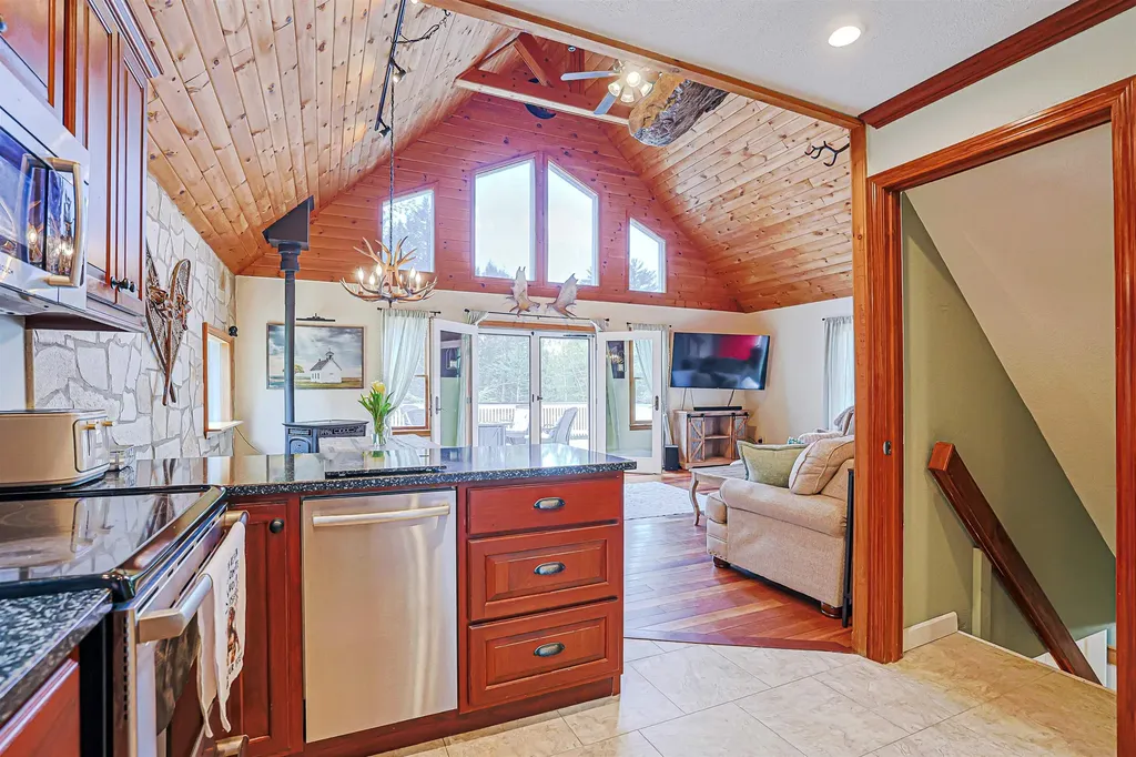 53 Dalton Drive Barnstead NH 03225