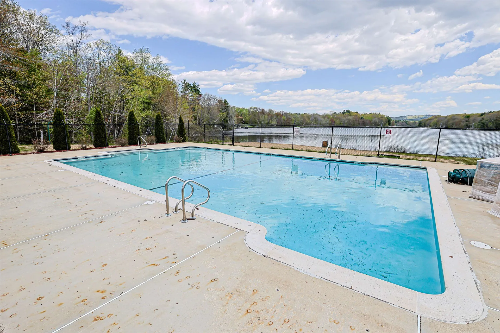 53 Dalton Drive Barnstead NH 03225