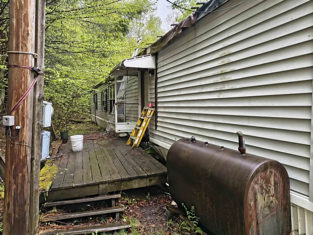 106 Waldron Hill Road Warner NH 03278