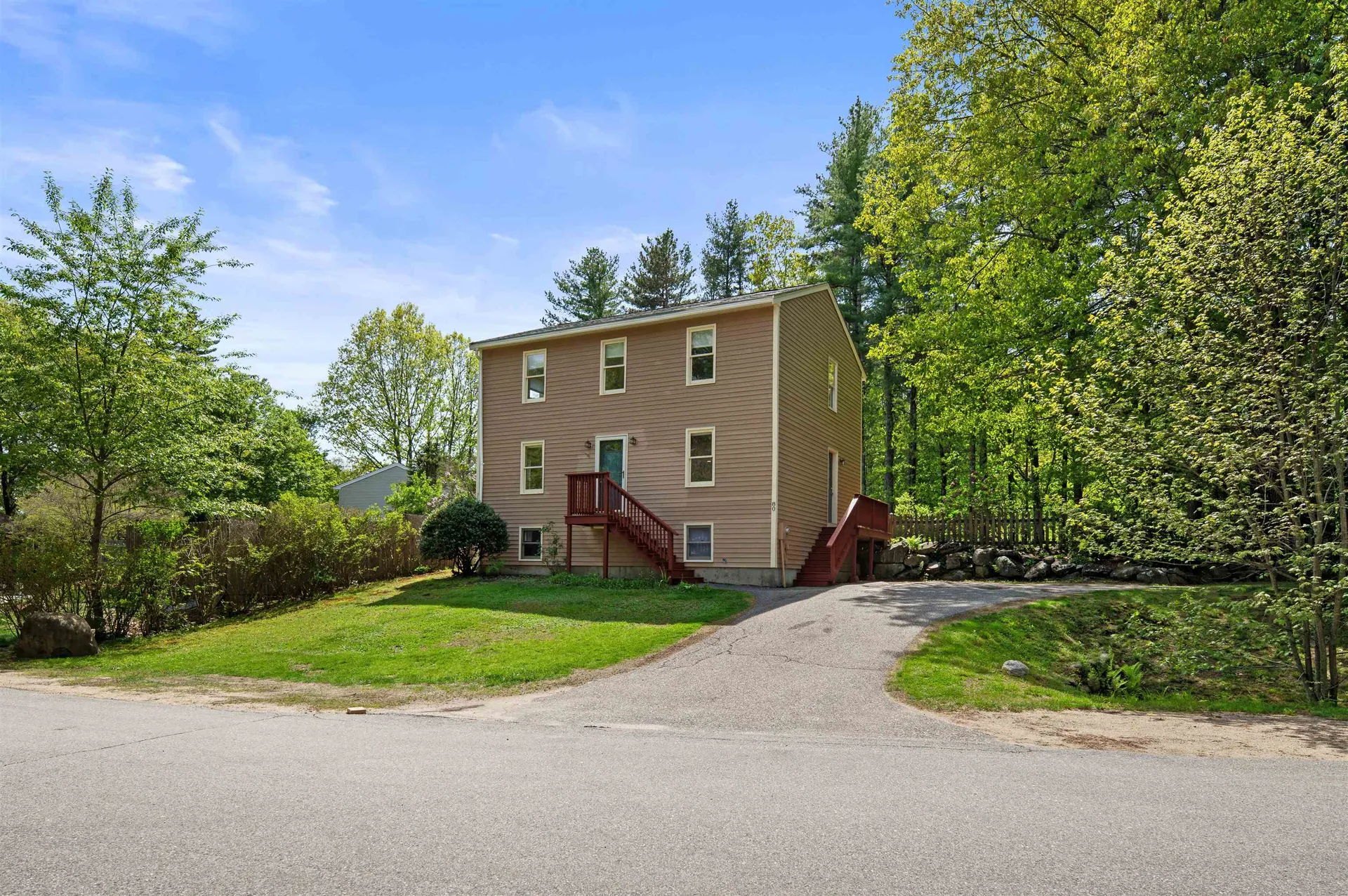 80 Woodlands Drive Epping NH 03042