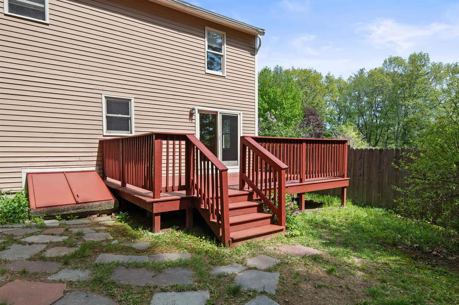 80 Woodlands Drive Epping NH 03042