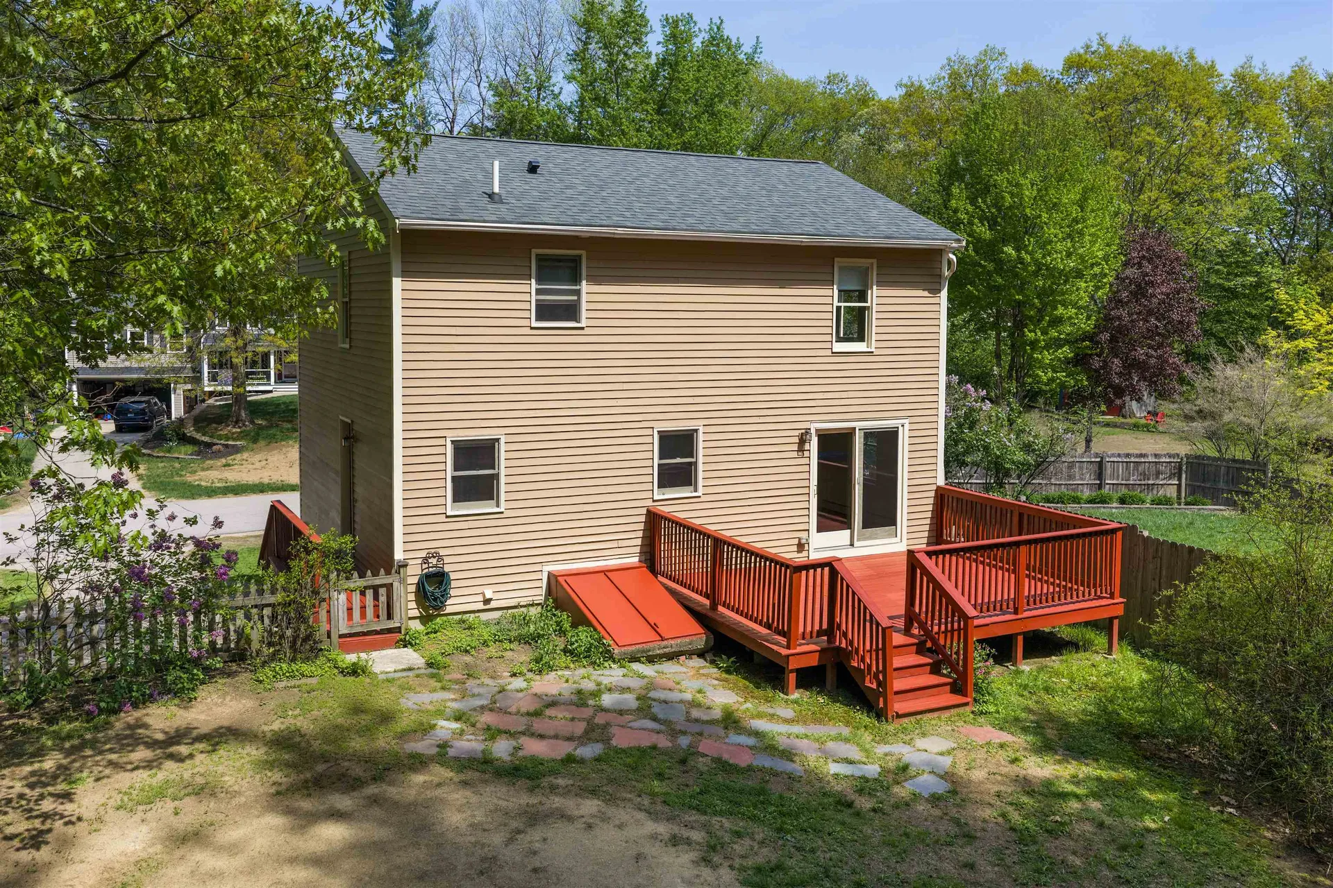 80 Woodlands Drive Epping NH 03042