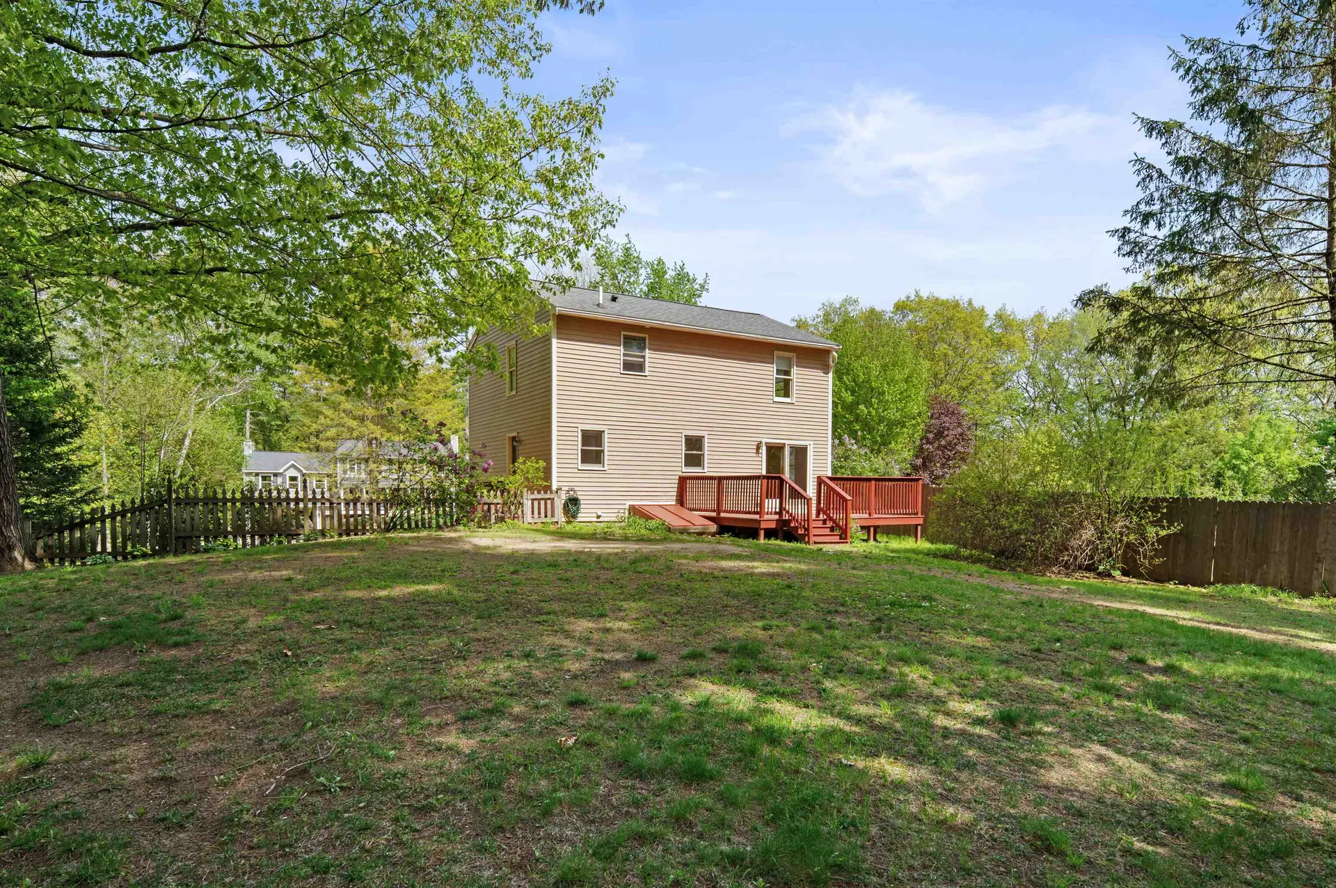 80 Woodlands Drive Epping NH 03042