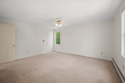 80 Woodlands Drive Epping NH 03042