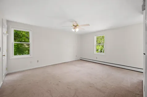 80 Woodlands Drive Epping NH 03042