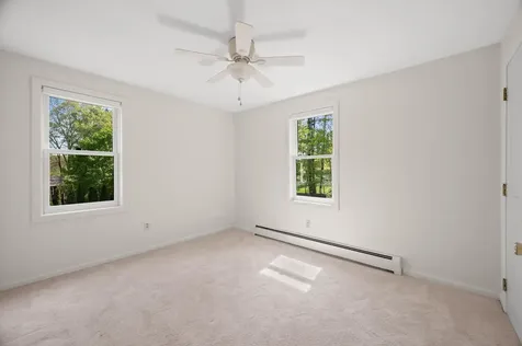 80 Woodlands Drive Epping NH 03042