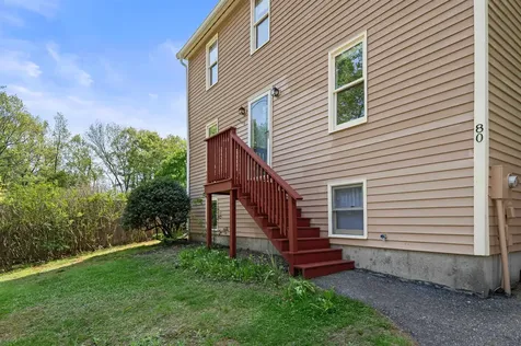 80 Woodlands Drive Epping NH 03042
