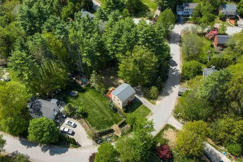 80 Woodlands Drive Epping NH 03042