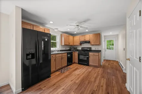 80 Woodlands Drive Epping NH 03042