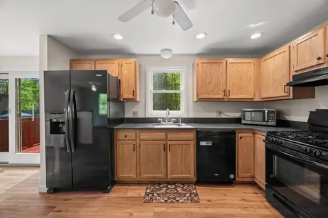 80 Woodlands Drive Epping NH 03042