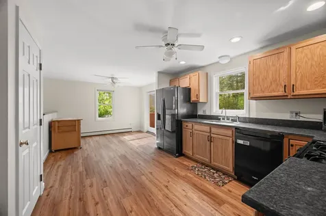 80 Woodlands Drive Epping NH 03042
