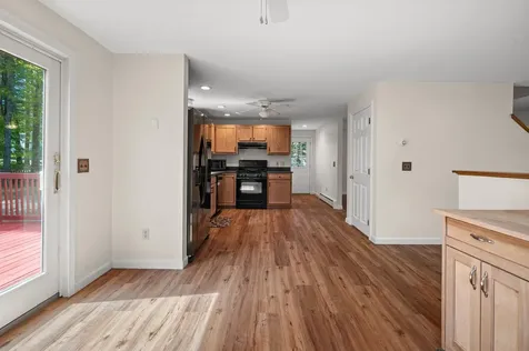 80 Woodlands Drive Epping NH 03042