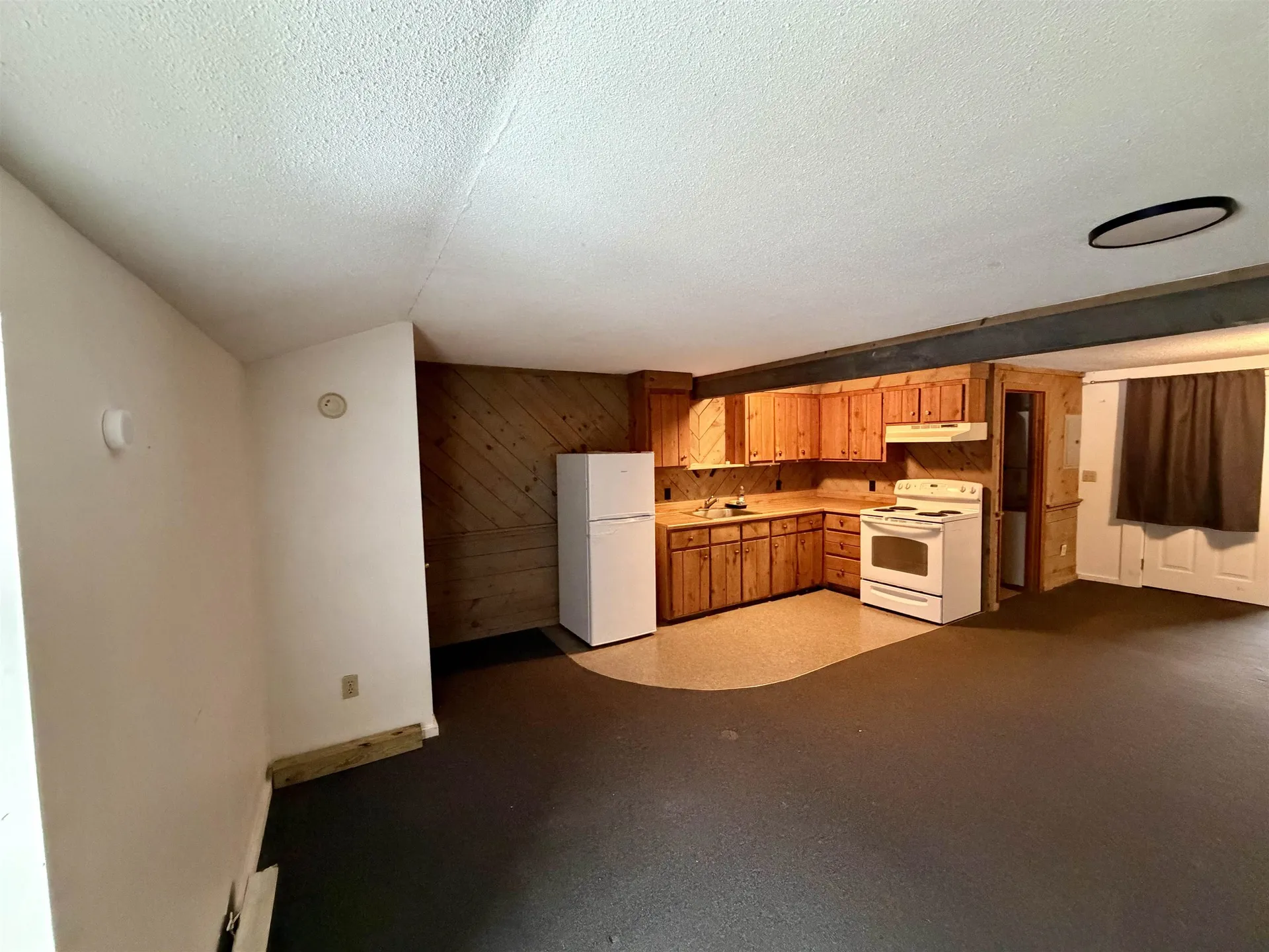 748 Calef Highway Barrington NH 03825