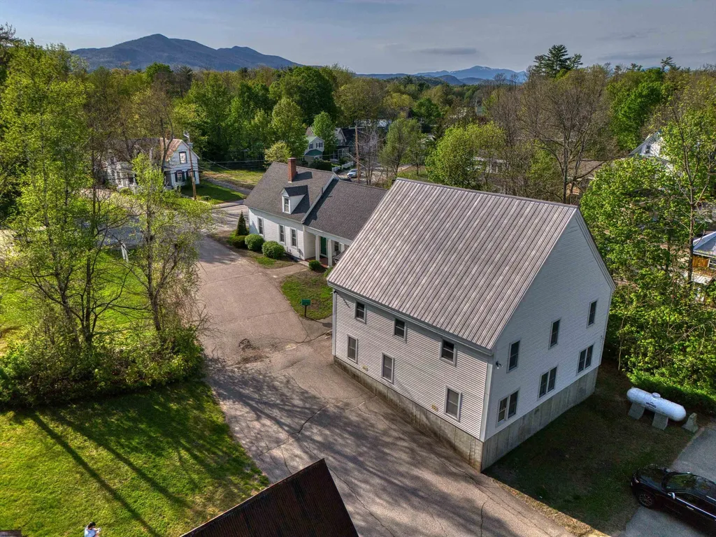 87 Washington Street Conway NH 03818