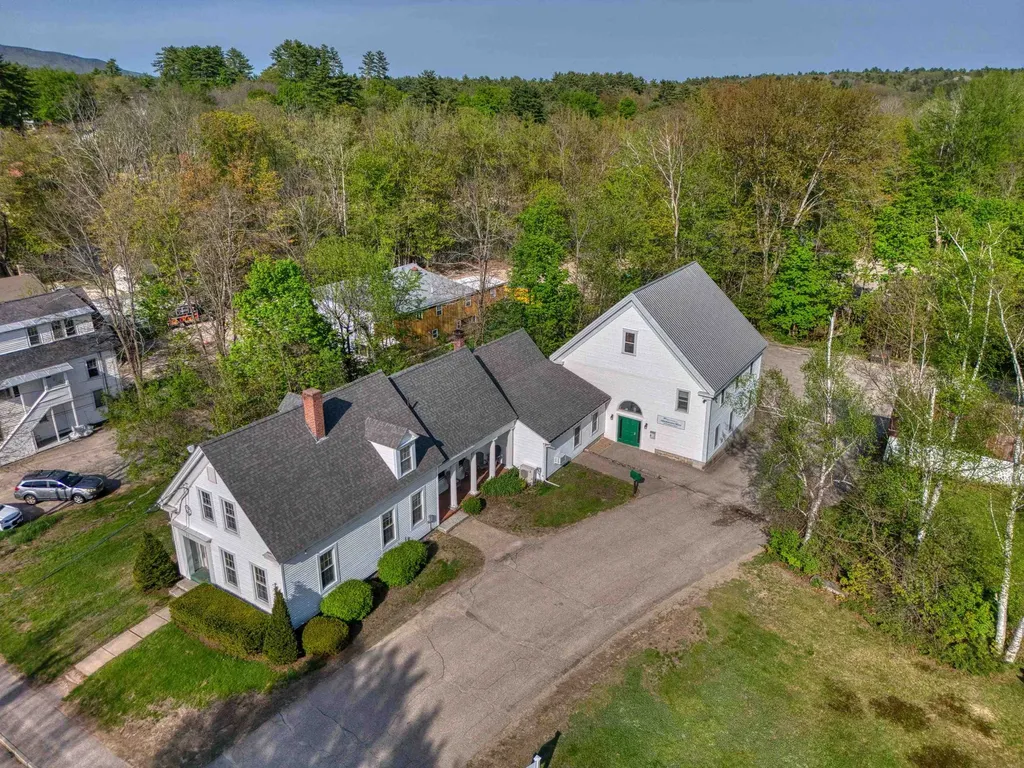 87 Washington Street Conway NH 03818