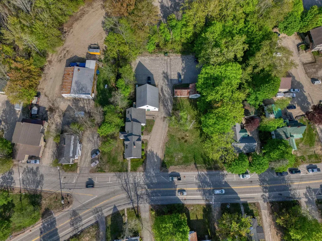 87 Washington Street Conway NH 03818