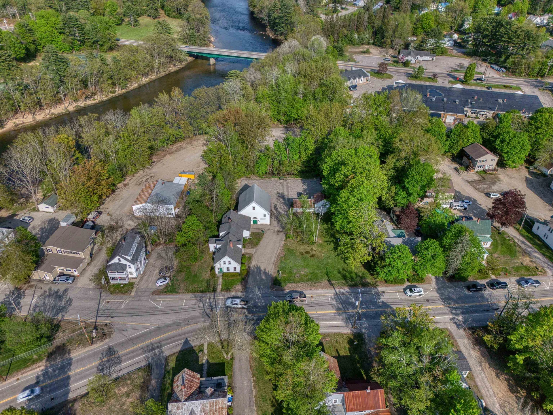 87 Washington Street Conway NH 03818