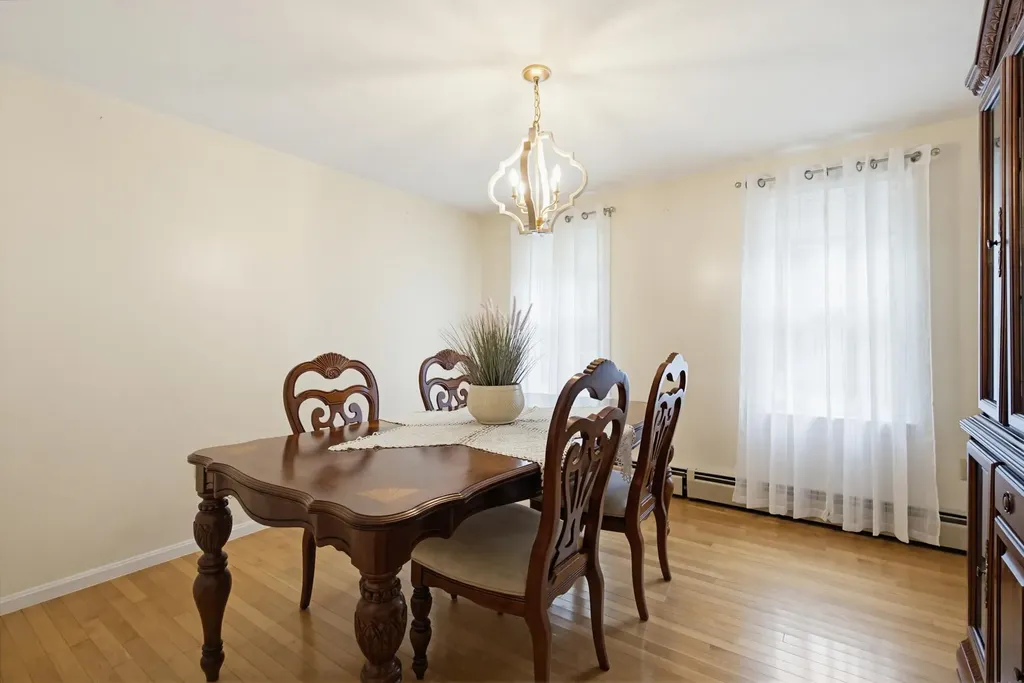 2 Arthur Avenue Hooksett NH 03106