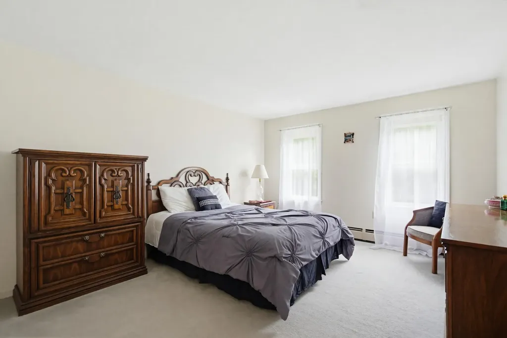 2 Arthur Avenue Hooksett NH 03106
