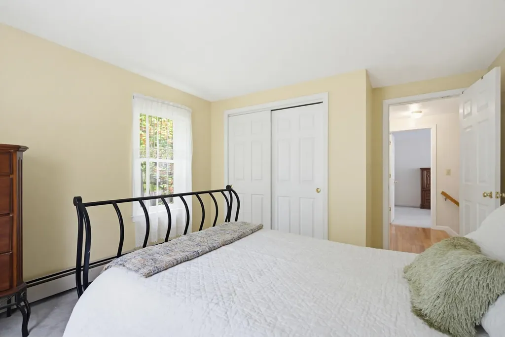 2 Arthur Avenue Hooksett NH 03106