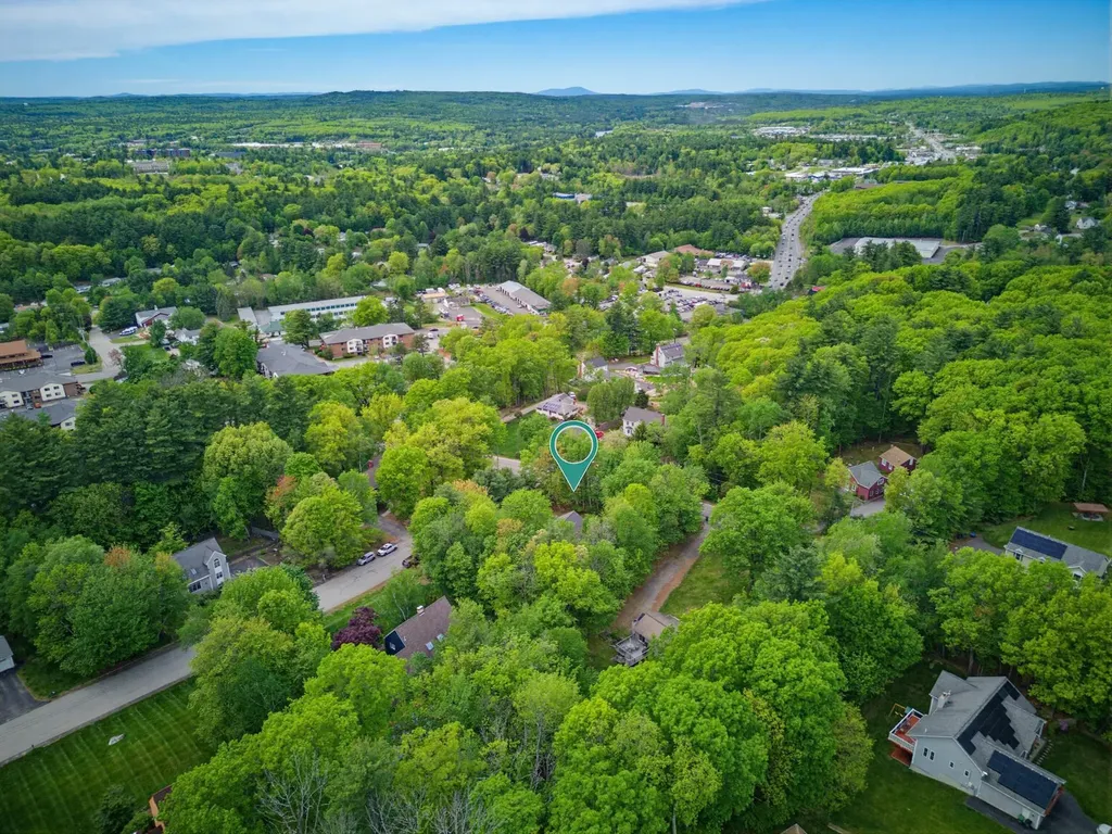2 Arthur Avenue Hooksett NH 03106