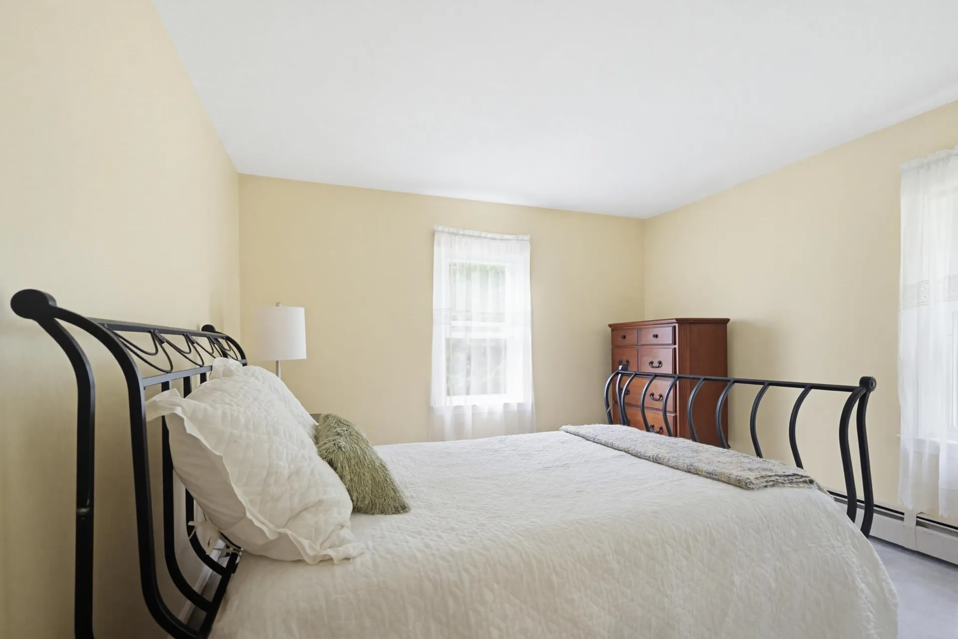 2 Arthur Avenue Hooksett NH 03106