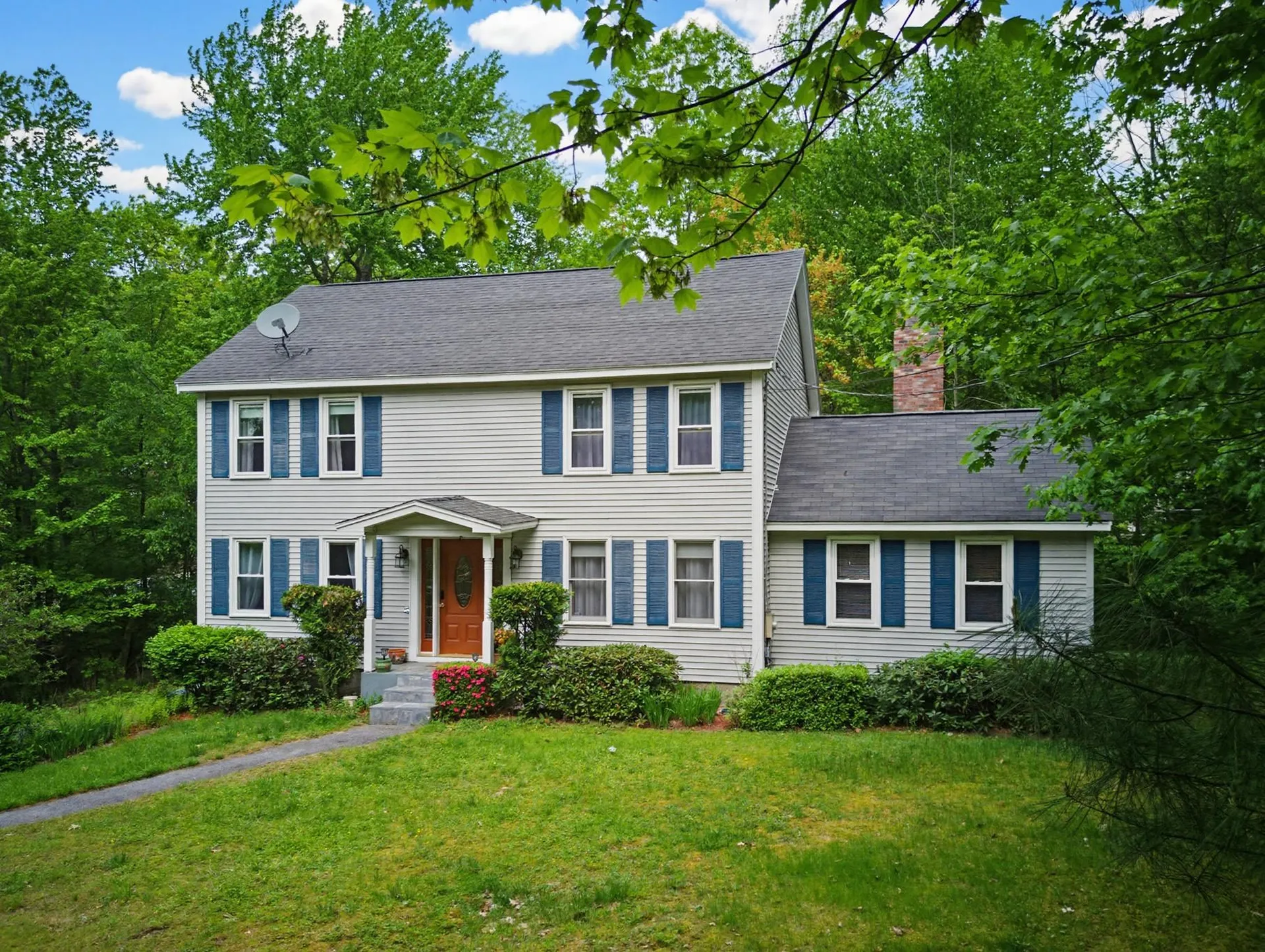 2 Arthur Avenue Hooksett NH 03106