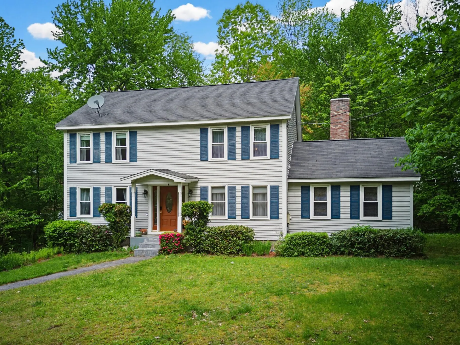 2 Arthur Avenue Hooksett NH 03106