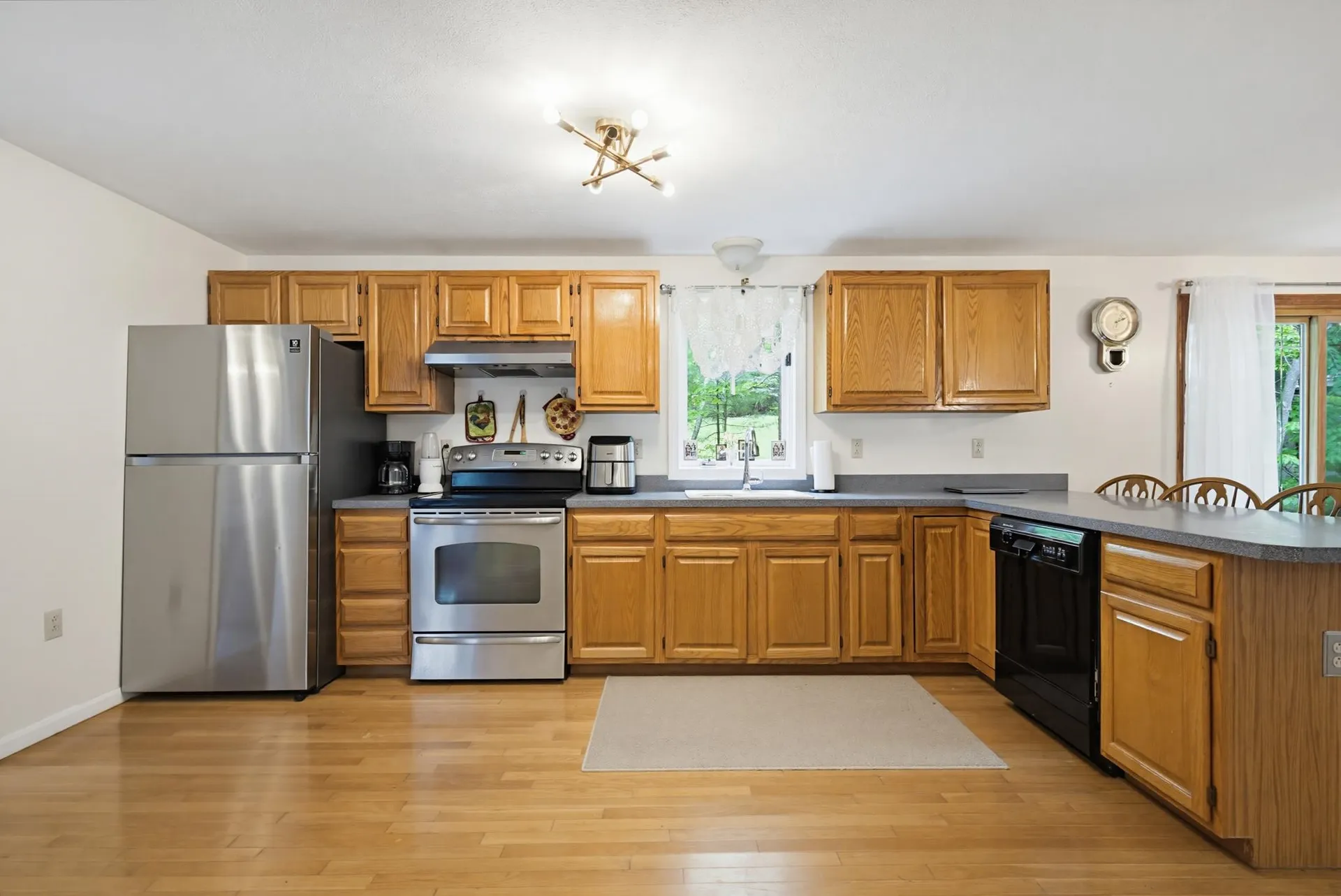 2 Arthur Avenue Hooksett NH 03106