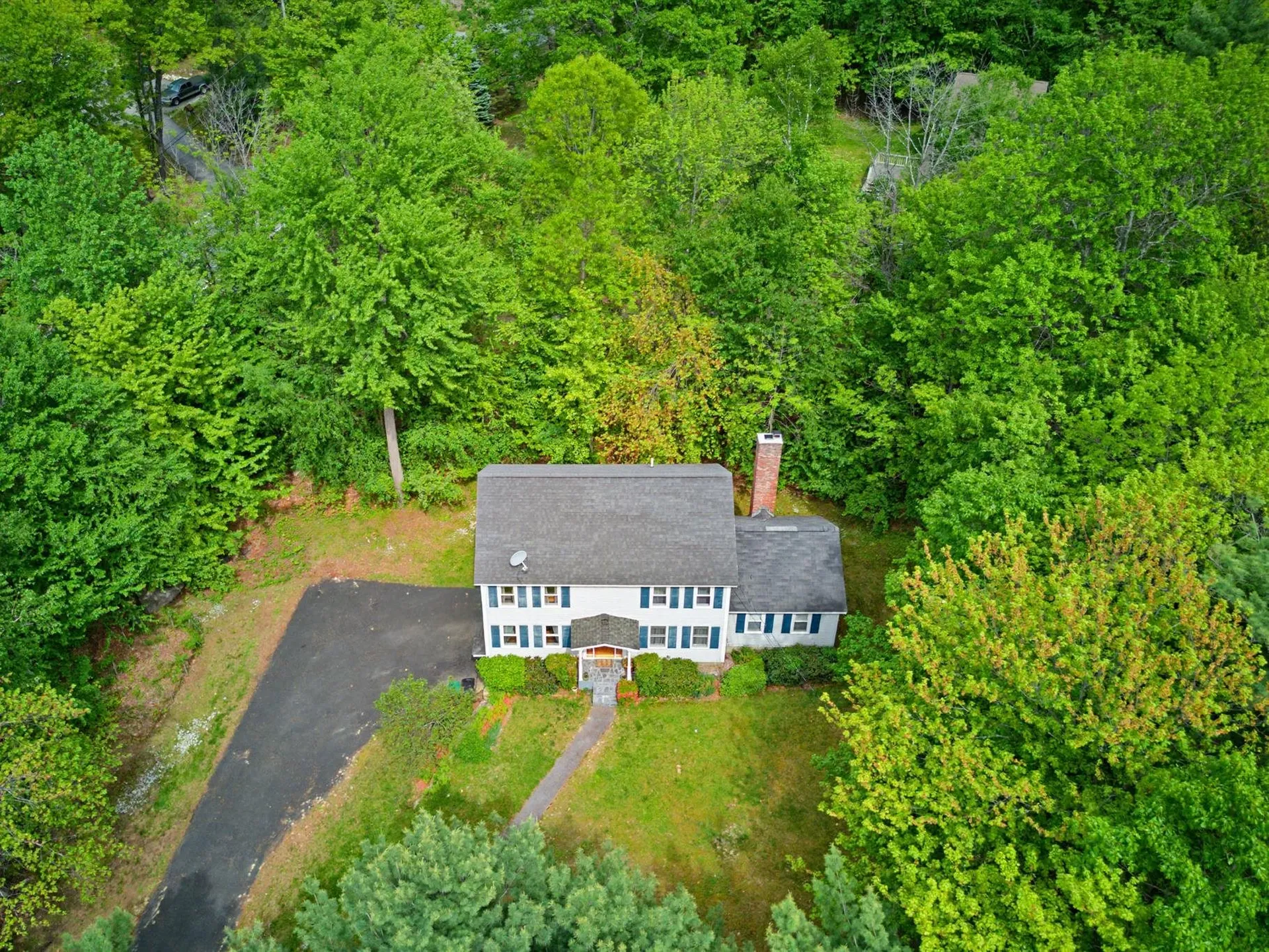 2 Arthur Avenue Hooksett NH 03106