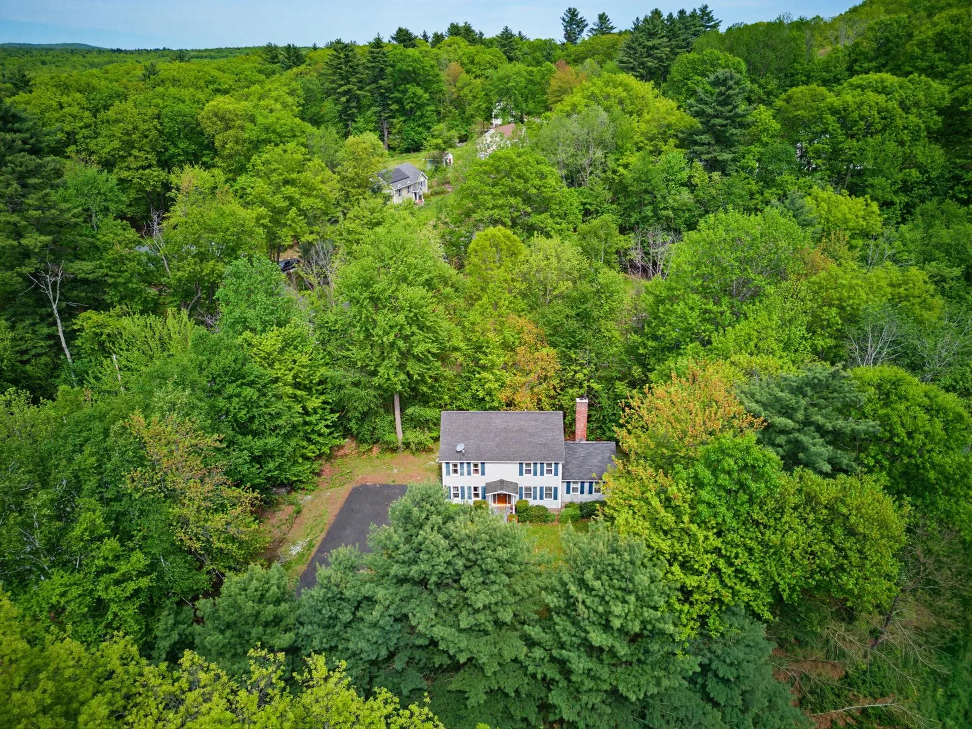 2 Arthur Avenue Hooksett NH 03106