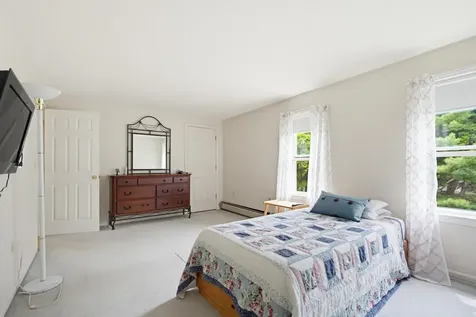 2 Arthur Avenue Hooksett NH 03106
