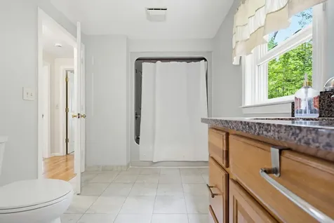 2 Arthur Avenue Hooksett NH 03106