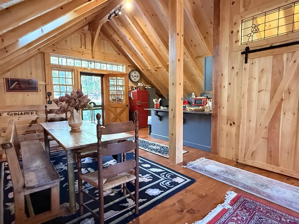 471 Edgemont Road Sunapee NH 03782