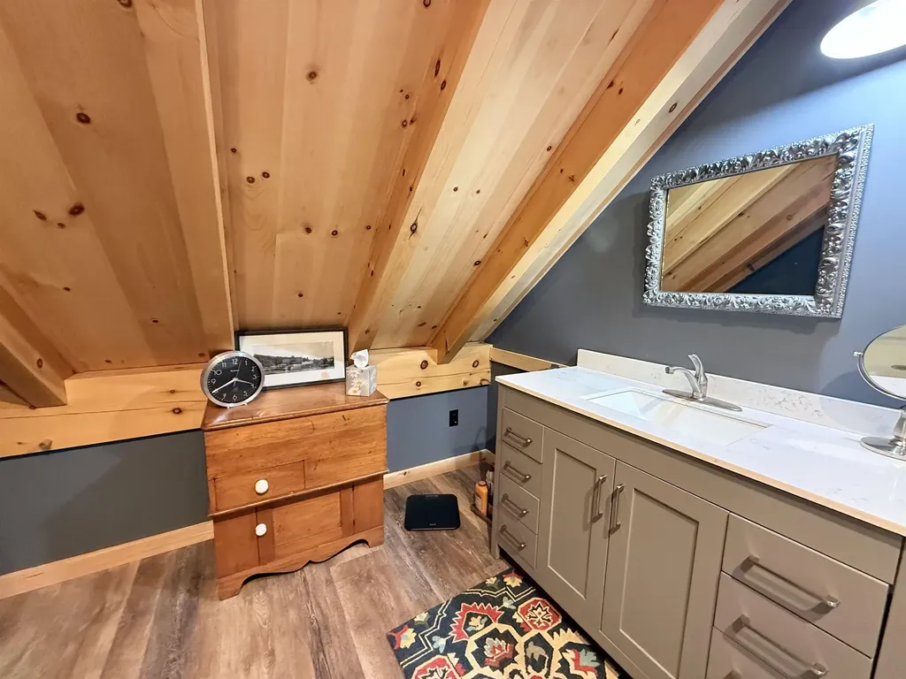 471 Edgemont Road Sunapee NH 03782