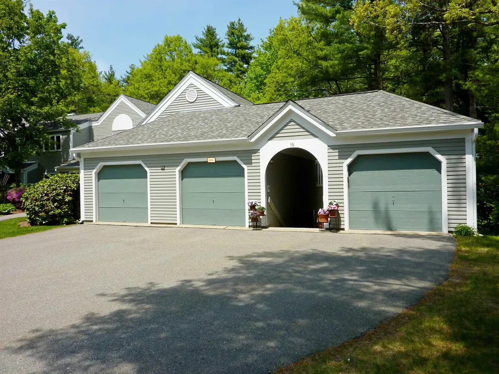 14 Dogwood Drive Nashua NH 03062