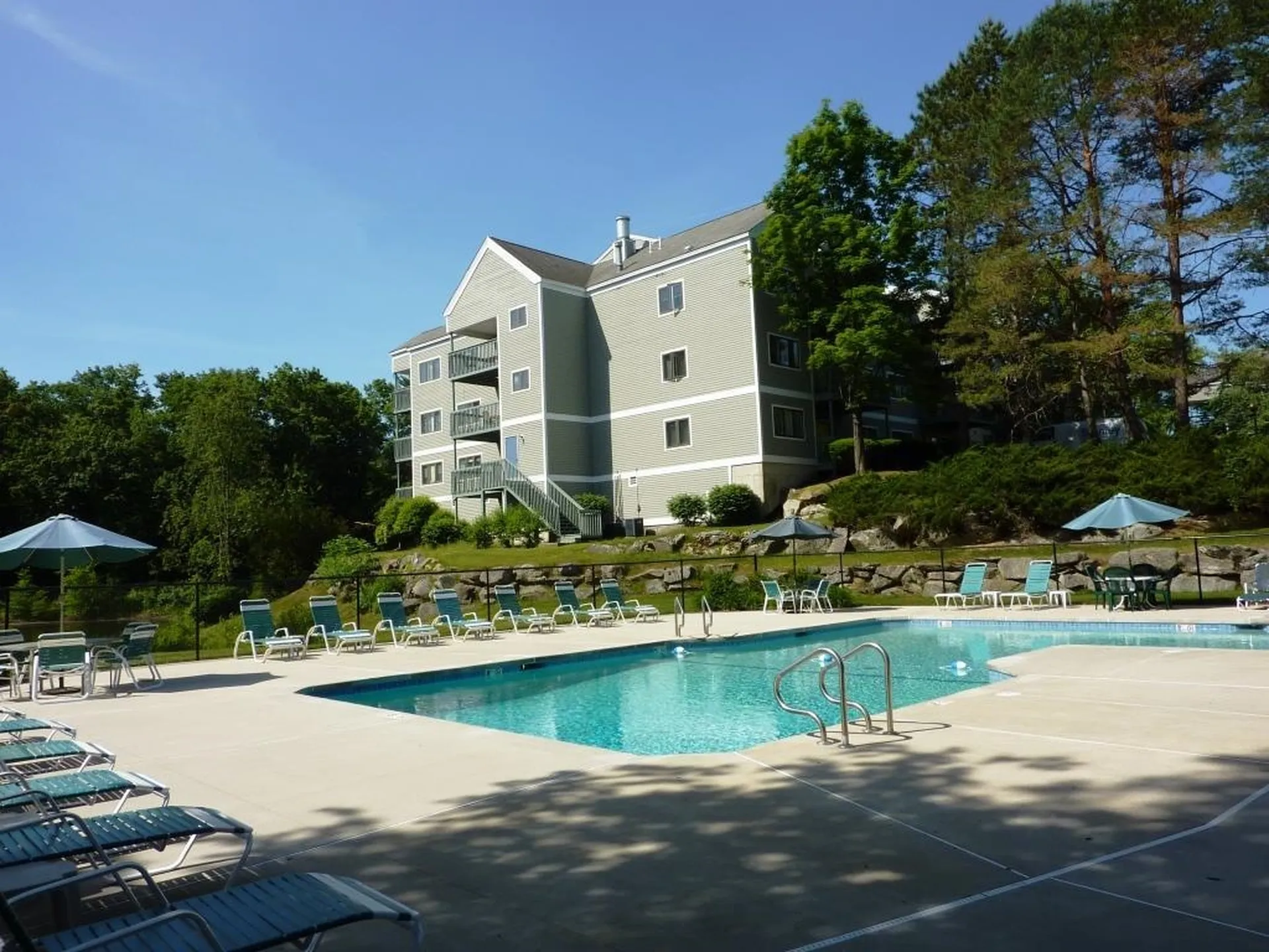 14 Dogwood Drive Nashua NH 03062
