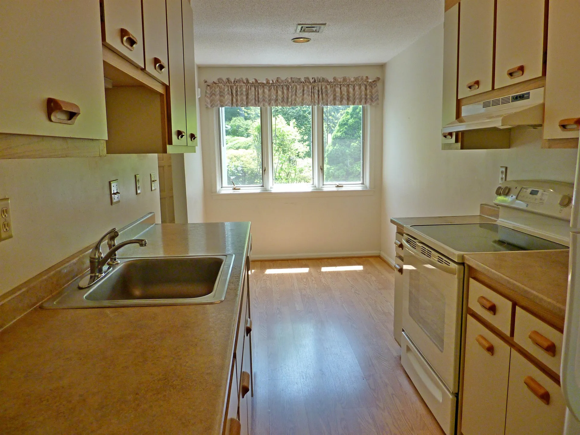 14 Dogwood Drive Nashua NH 03062