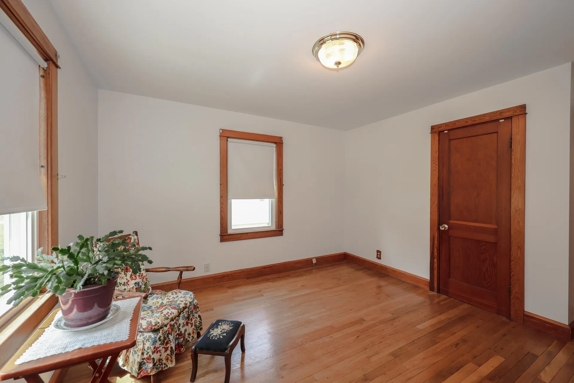 8 Burnham Avenue Nashua NH 03064