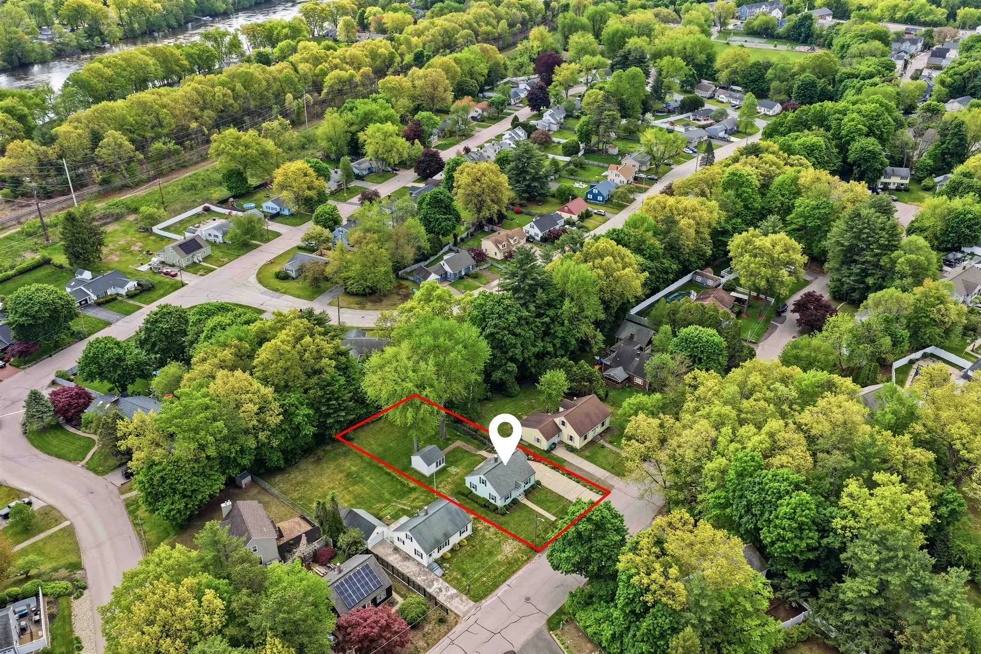 8 Burnham Avenue Nashua NH 03064