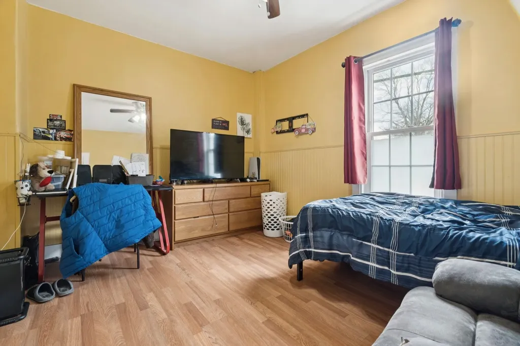 179 Pleasant Street Claremont NH 03743