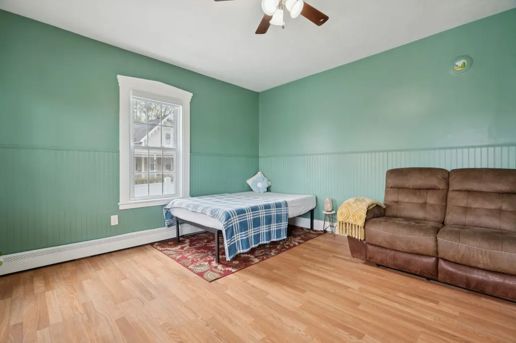 179 Pleasant Street Claremont NH 03743