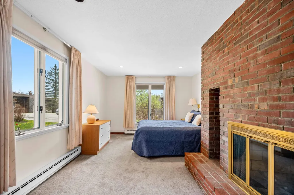 105 Forum Drive Warren VT 05674