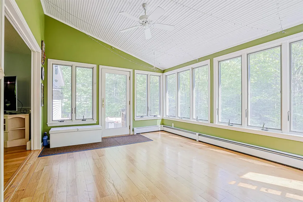 19 Winterberry Drive Amherst NH 03031