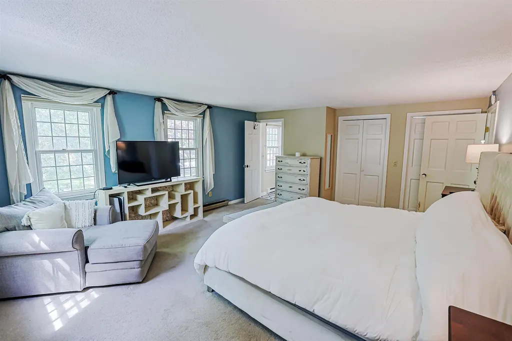 19 Winterberry Drive Amherst NH 03031