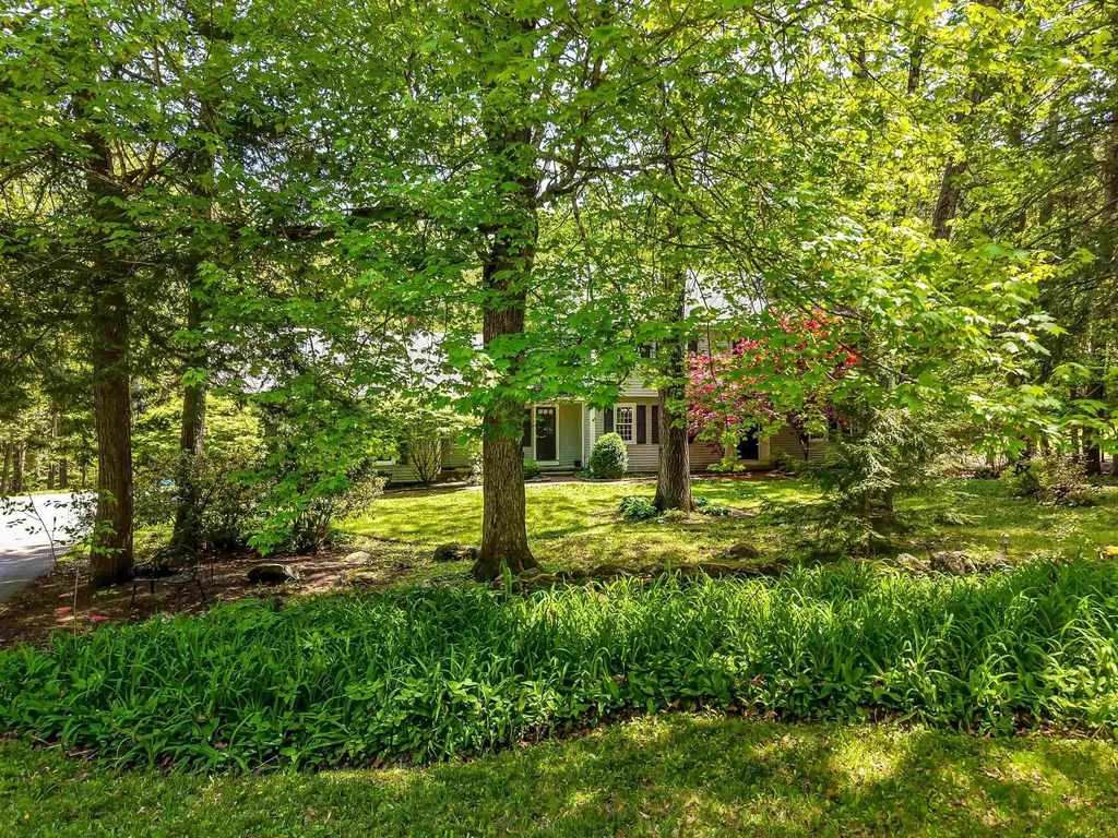 19 Winterberry Drive Amherst NH 03031