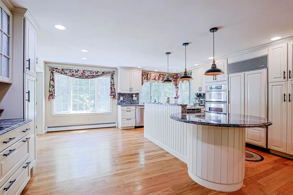 19 Winterberry Drive Amherst NH 03031