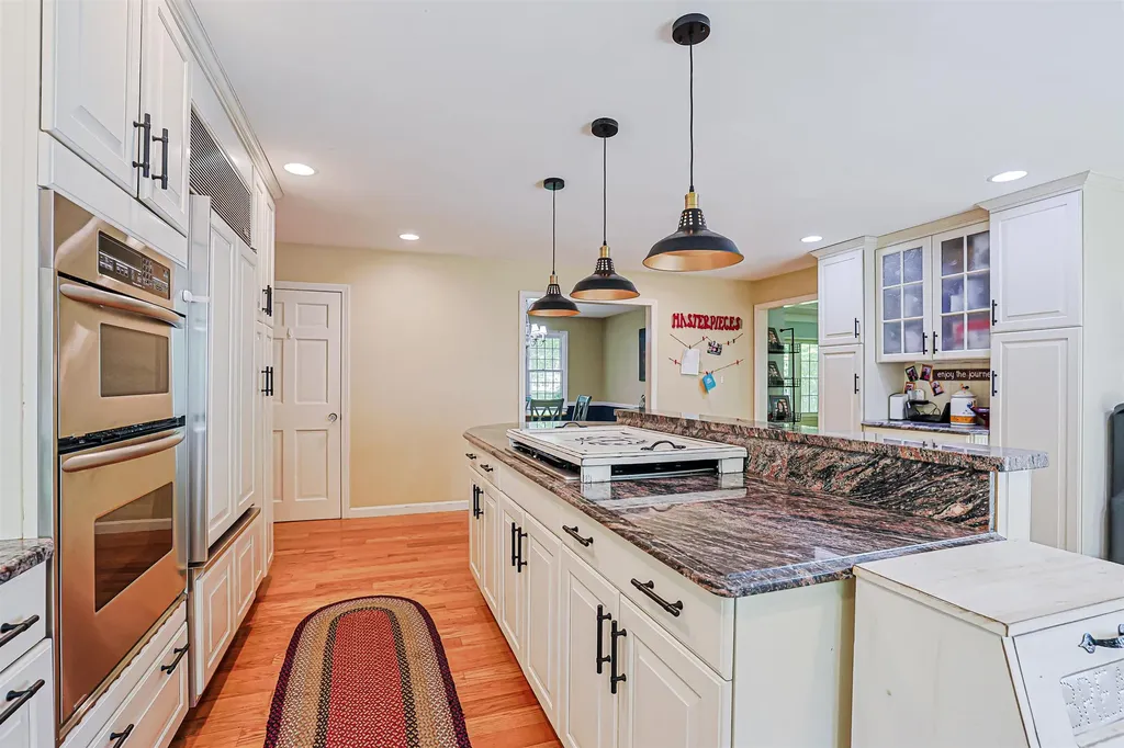 19 Winterberry Drive Amherst NH 03031