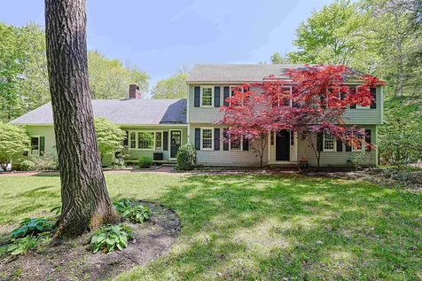 19 Winterberry Drive Amherst NH 03031
