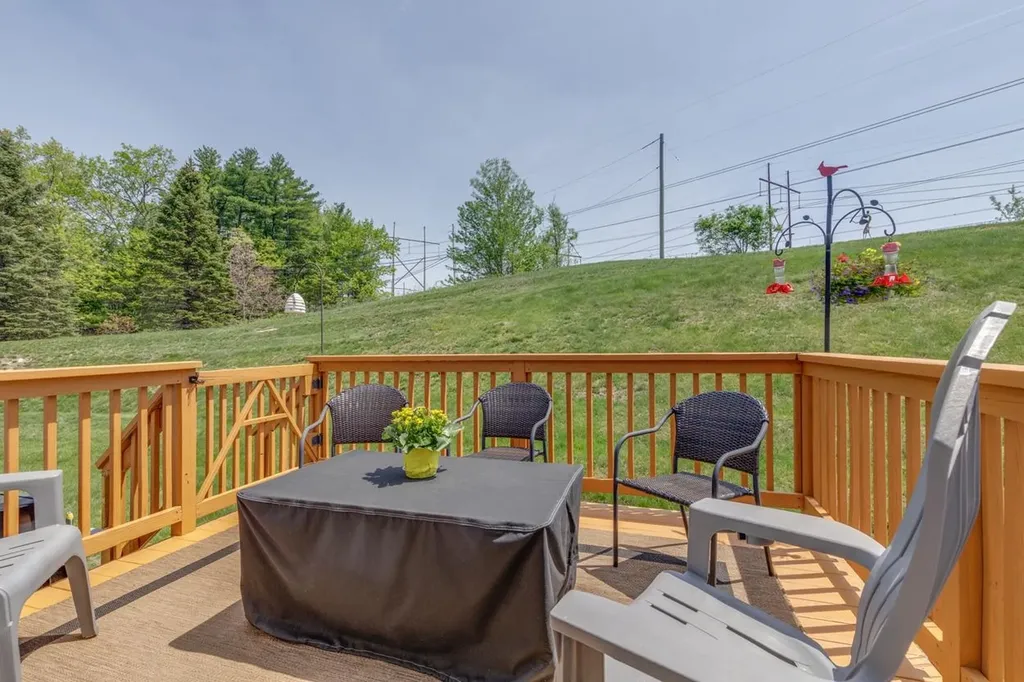 3 South Parrish Drive Londonderry NH 03053